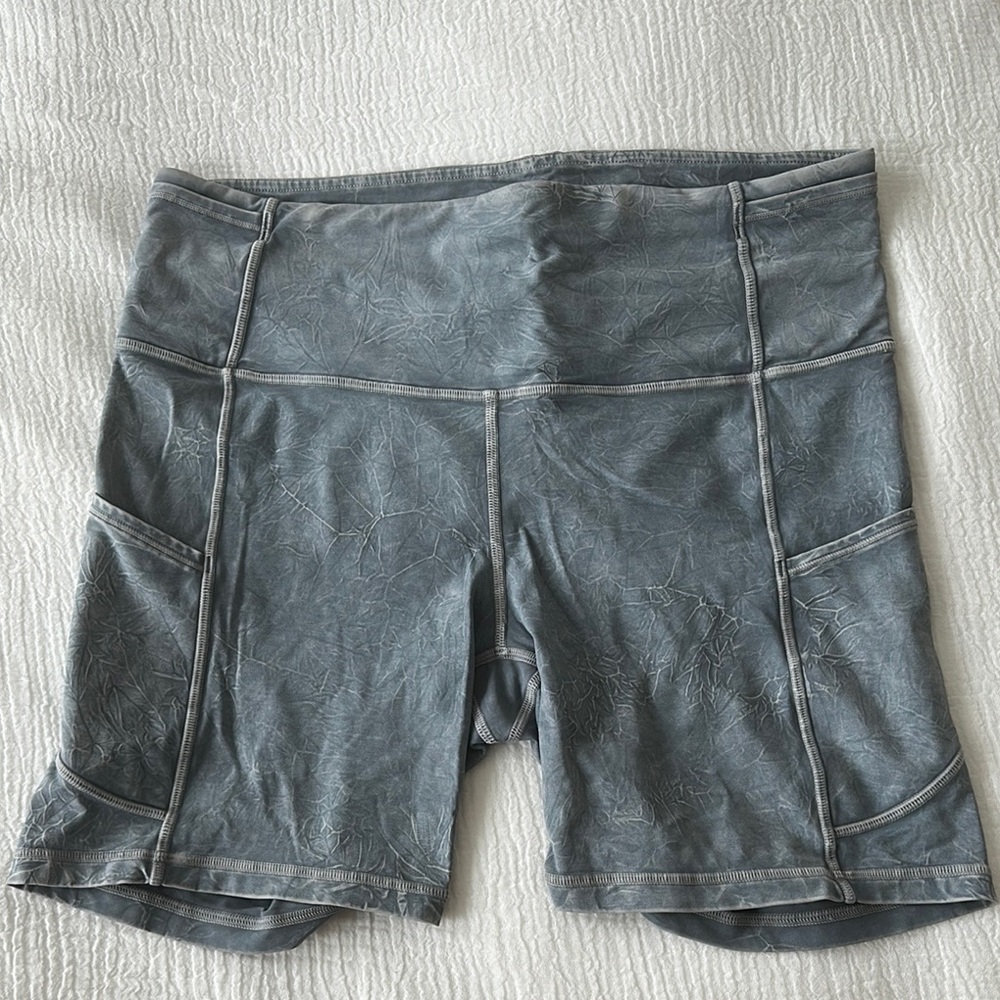 Lululemon Women's Gray Acid Wash Bike Shorts